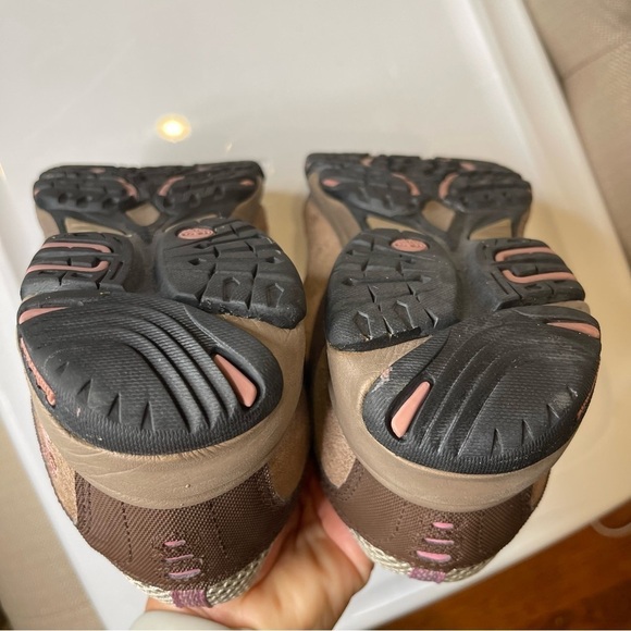 Timberland Women's Sz 10 Hiking Trail Shoes Tan Pink - Picture 7 of 10